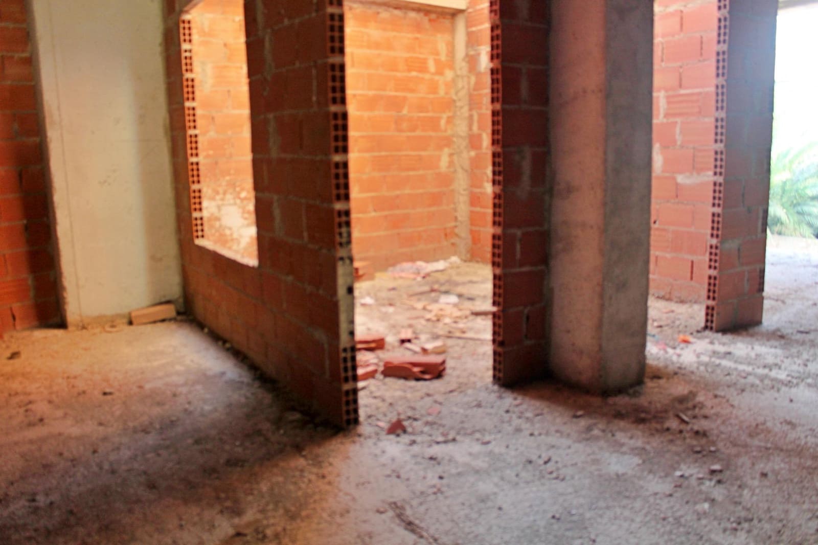 Commercial for sale in Albatera - € 350,000 (Ref: 8834365)