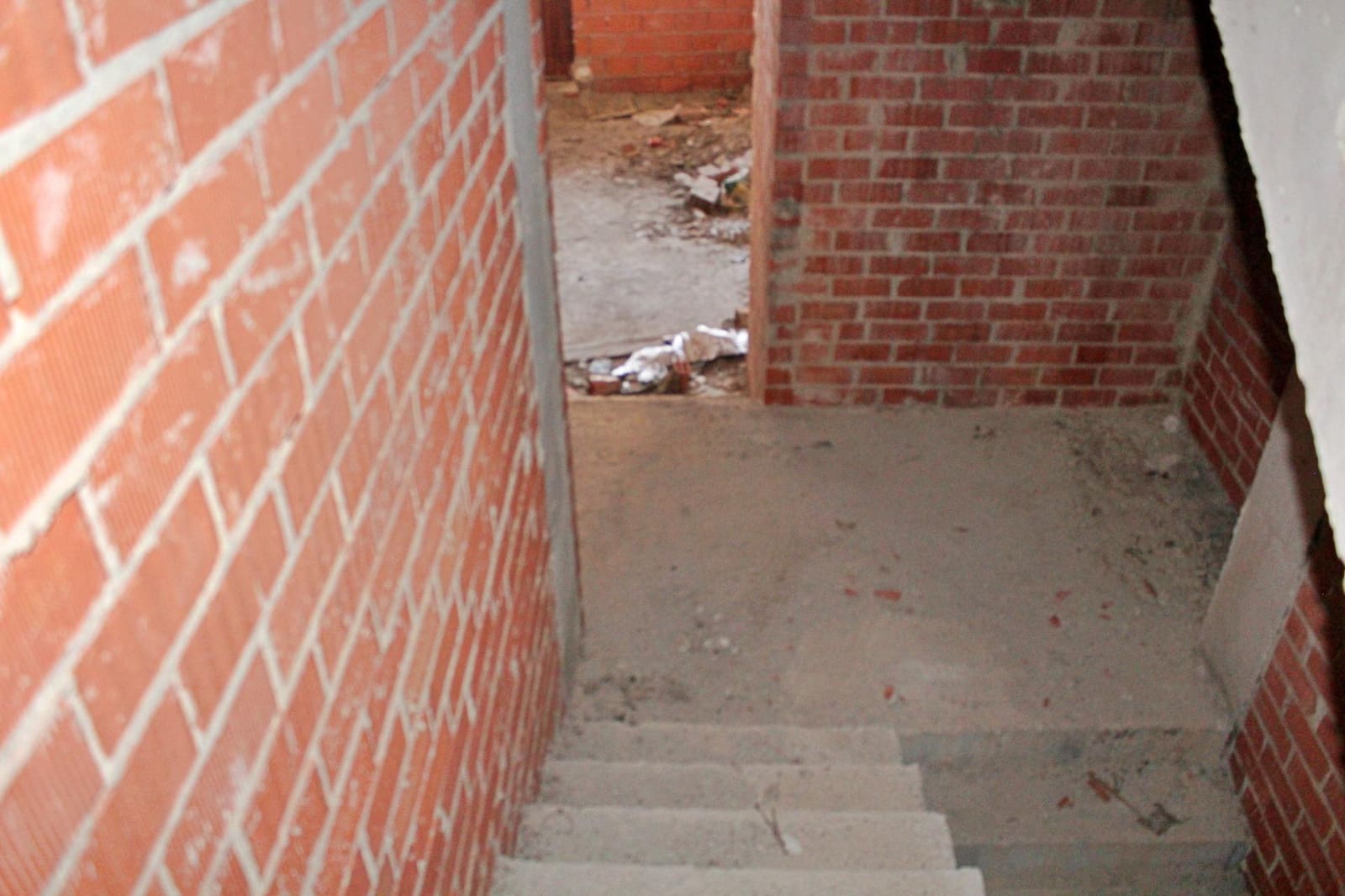 Commercial for sale in Albatera - € 350,000 (Ref: 8834365)