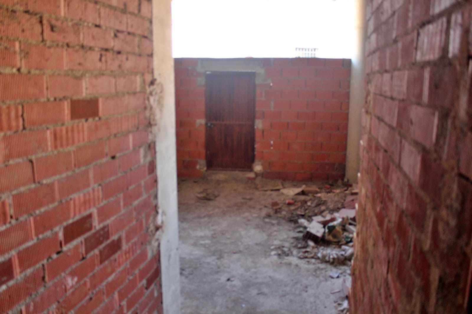 Commercial for sale in Albatera - € 350,000 (Ref: 8834365)