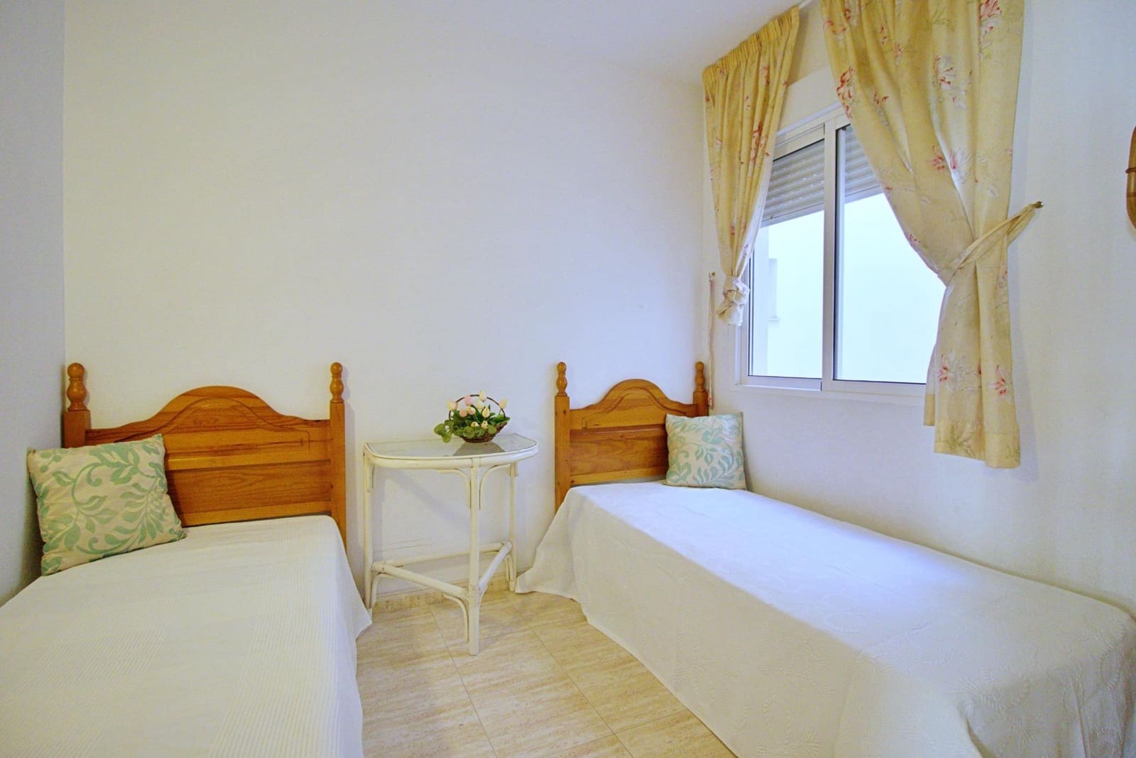 2 sypialnia Mieszkanie na sprzedaż w Torrevieja z garażem - 132 000 € (Ref: 8841038)