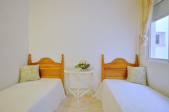 2 soverom Leilighet til salgs i Antonio Machado, Torrevieja med garasje - € 132 000 (Ref: 8841038)