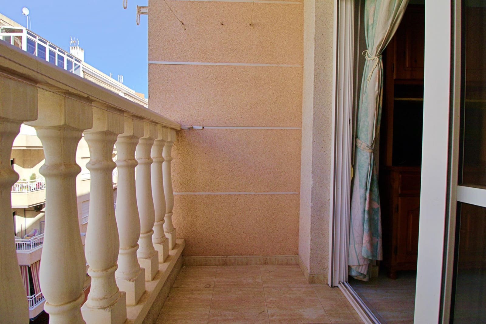 2 soveværelse Lejlighed til salg i Torrevieja med garage - € 132.000 (Ref: 8841038)