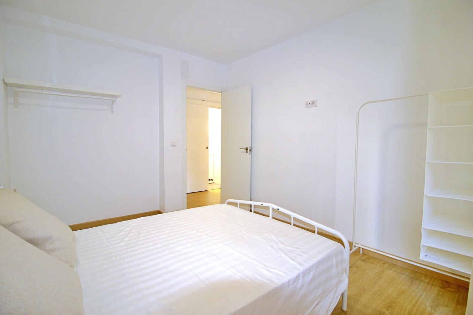 4 bedroom Flat for sale in Elche / Elx - € 195,000 (Ref: 8926421)