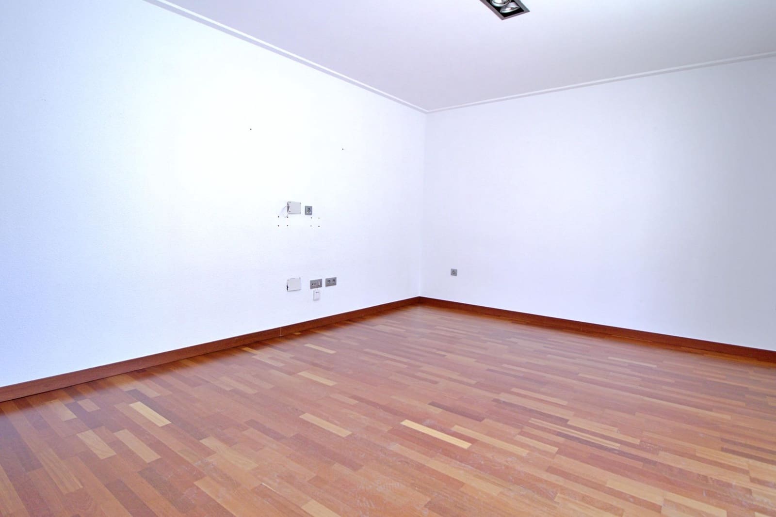 3 bedroom Flat for sale in Elche / Elx with pool - € 325,000 (Ref: 8928793)