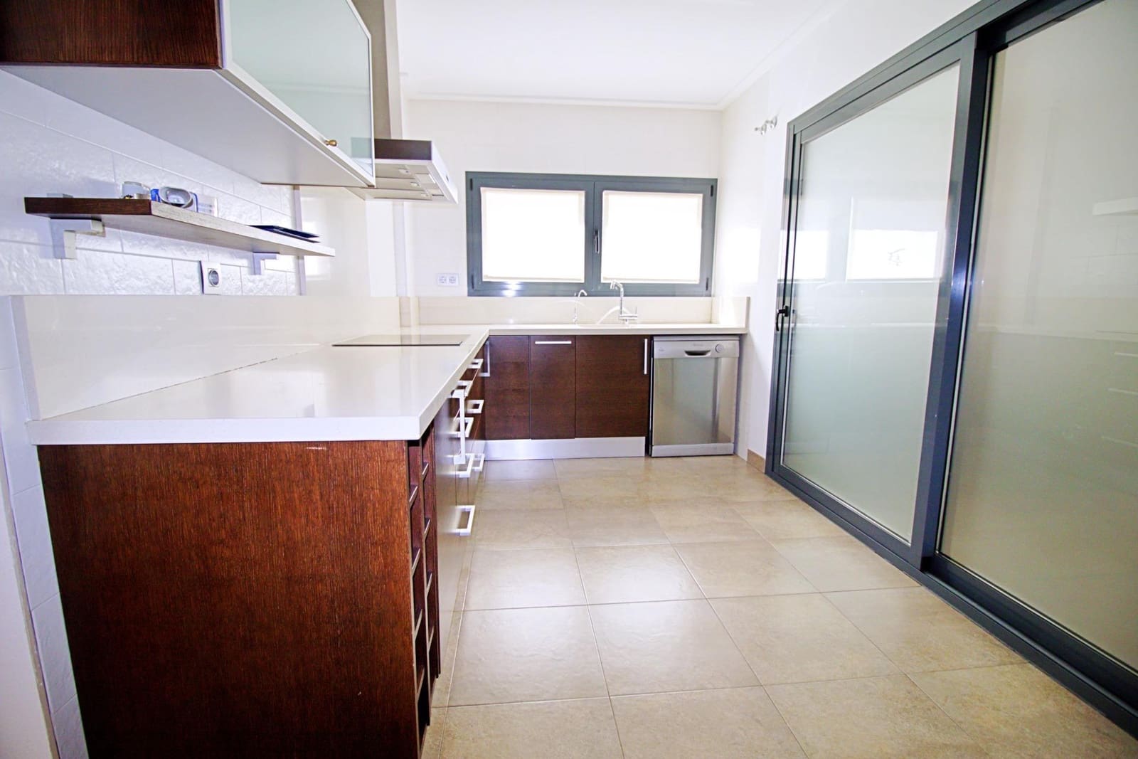 3 bedroom Flat for sale in Elche / Elx with pool - € 325,000 (Ref: 8928793)