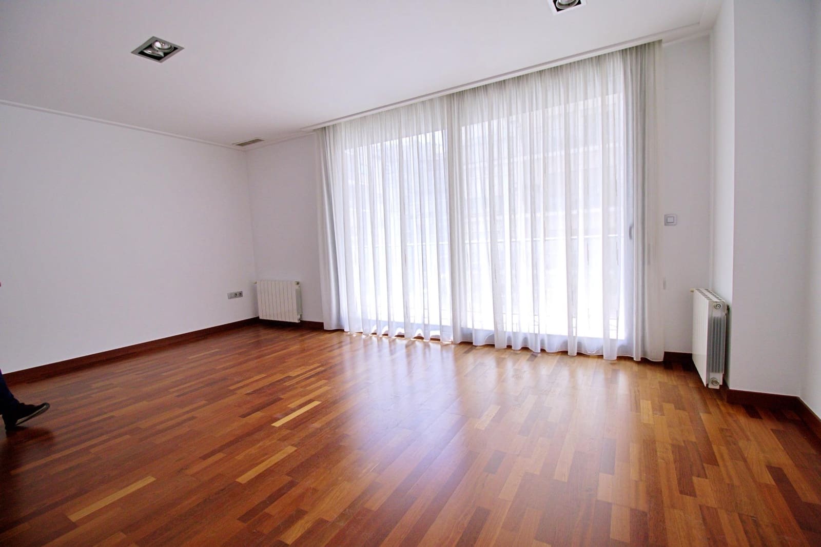 3 bedroom Flat for sale in Elche / Elx with pool - € 325,000 (Ref: 8928793)