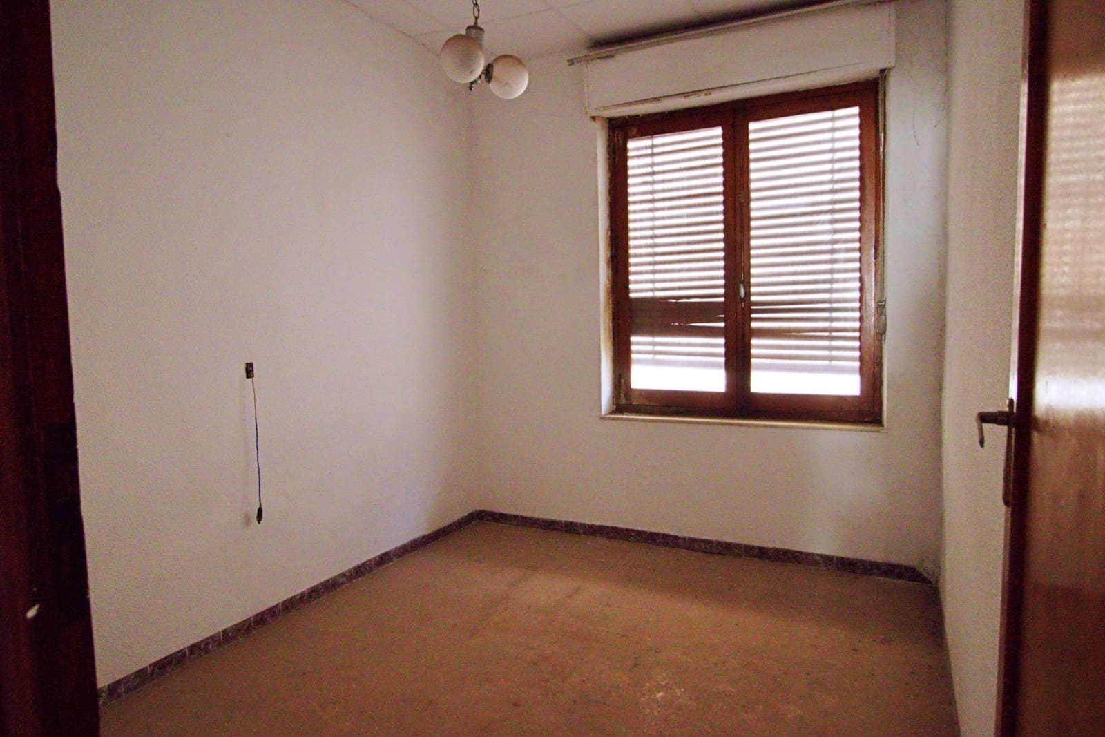 5 soveværelse Byhus til salg i Elche / Elx - € 157.500 (Ref: 8932147)