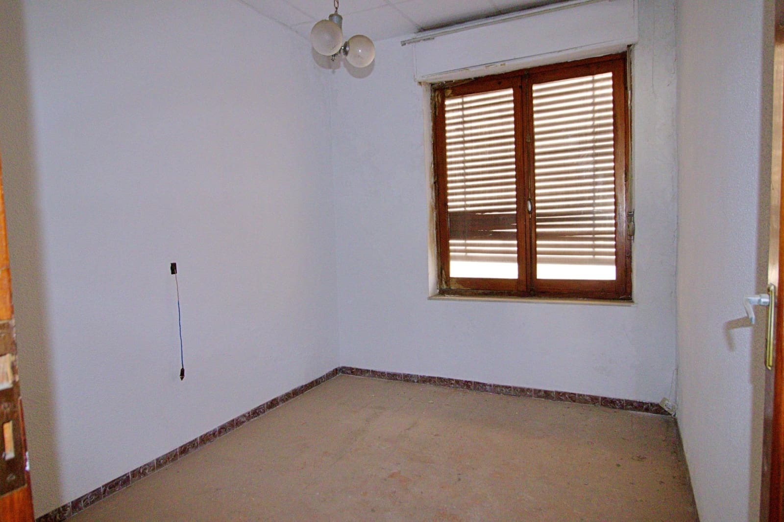 5 soveværelse Byhus til salg i Elche / Elx - € 157.500 (Ref: 8932147)