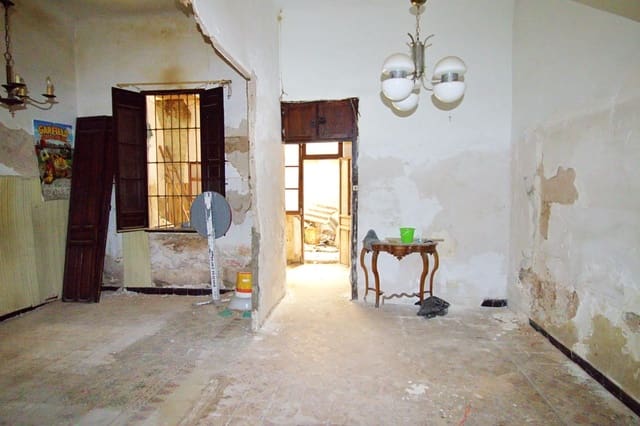 5 bedroom Townhouse for sale in Elche / Elx - € 157,500 (Ref: 8932147)