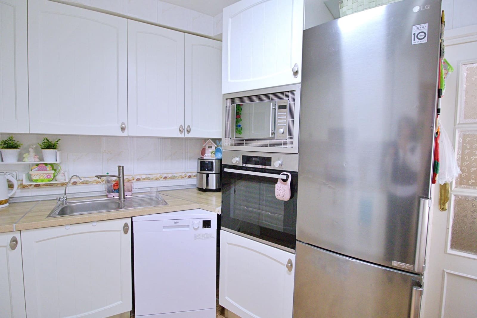 4 bedroom Flat for sale in Elche / Elx - € 150,000 (Ref: 8934890)