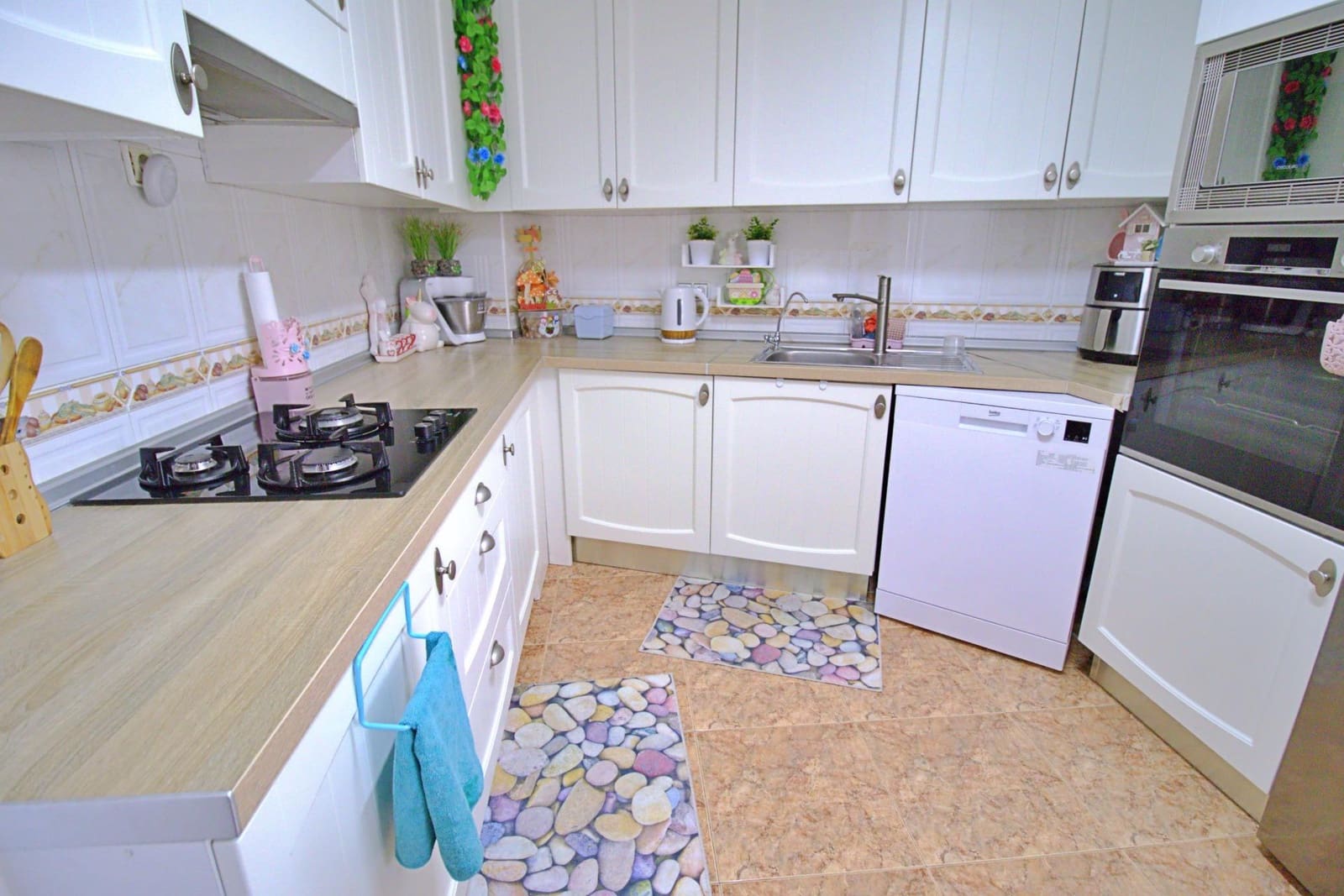 4 bedroom Flat for sale in Elche / Elx - € 150,000 (Ref: 8934890)