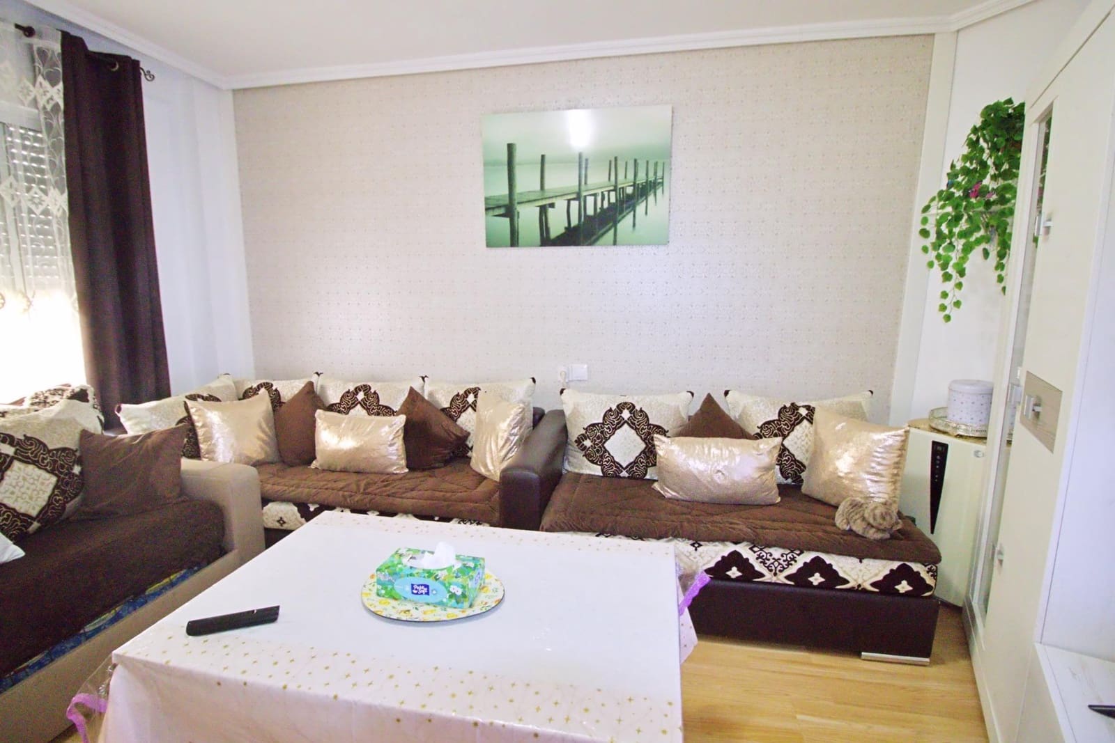 4 bedroom Flat for sale in Elche / Elx - € 150,000 (Ref: 8934890)