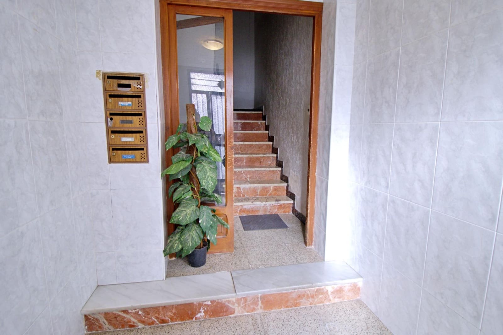 4 bedroom Flat for sale in Elche / Elx - € 150,000 (Ref: 8934890)