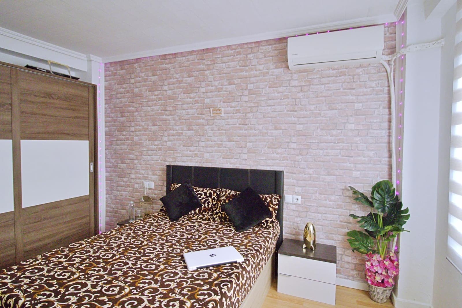 4 bedroom Flat for sale in Elche / Elx - € 150,000 (Ref: 8934890)