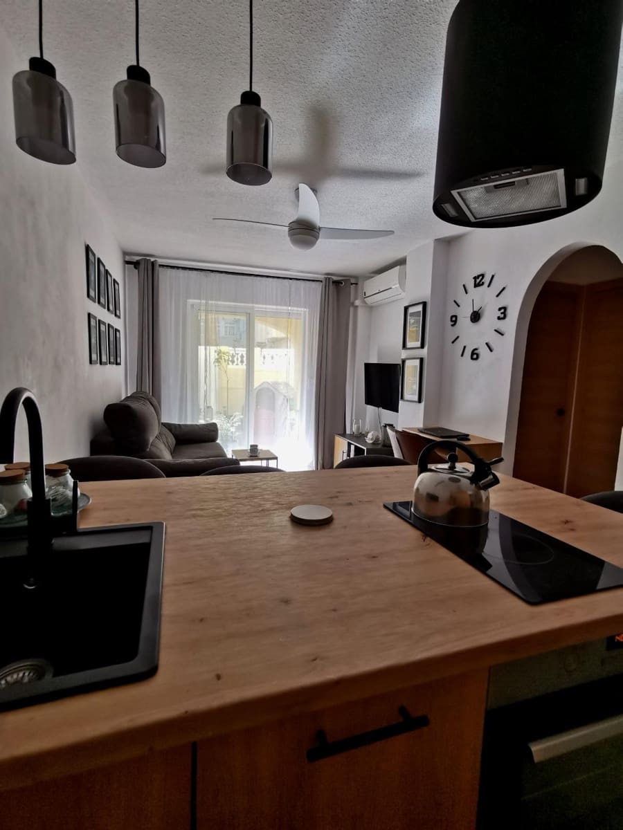 2 soverom Leilighet til salgs i Torrevieja med svømmebasseng - € 200 000 (Ref: 8957069)