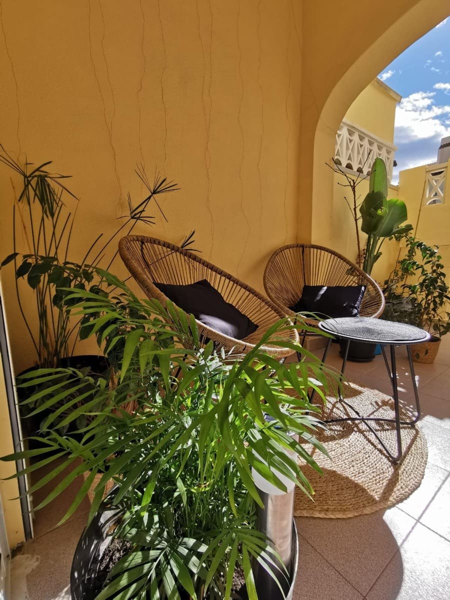 2 soverom Leilighet til salgs i Torrevieja med svømmebasseng - € 200 000 (Ref: 8957069)