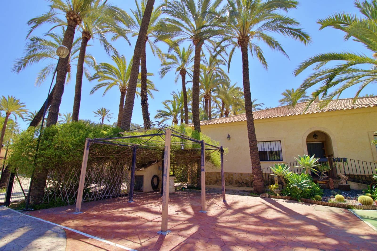 6 soveværelse Villa til salg i Elche / Elx med swimmingpool garage - € 1.690.000 (Ref: 8979108)