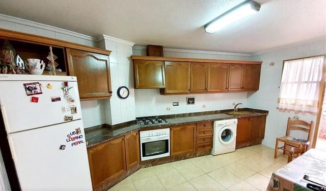 3 quarto Apartamento para venda em Centro, Elche / Elx com garagem - 250 000 € (Ref: 9004695)