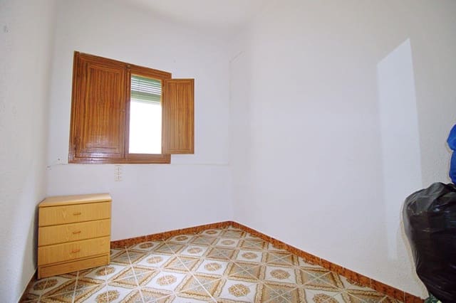 3 bedroom Flat for sale in Elche / Elx - € 88,000 (Ref: 9004696)