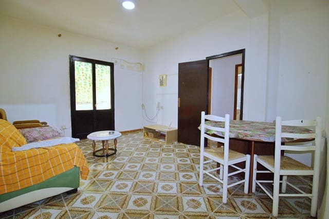 3 bedroom Flat for sale in Elche / Elx - € 88,000 (Ref: 9004696)