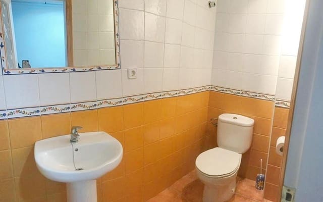 Commercial for sale in Elche / Elx - € 75,000 (Ref: 9036560)