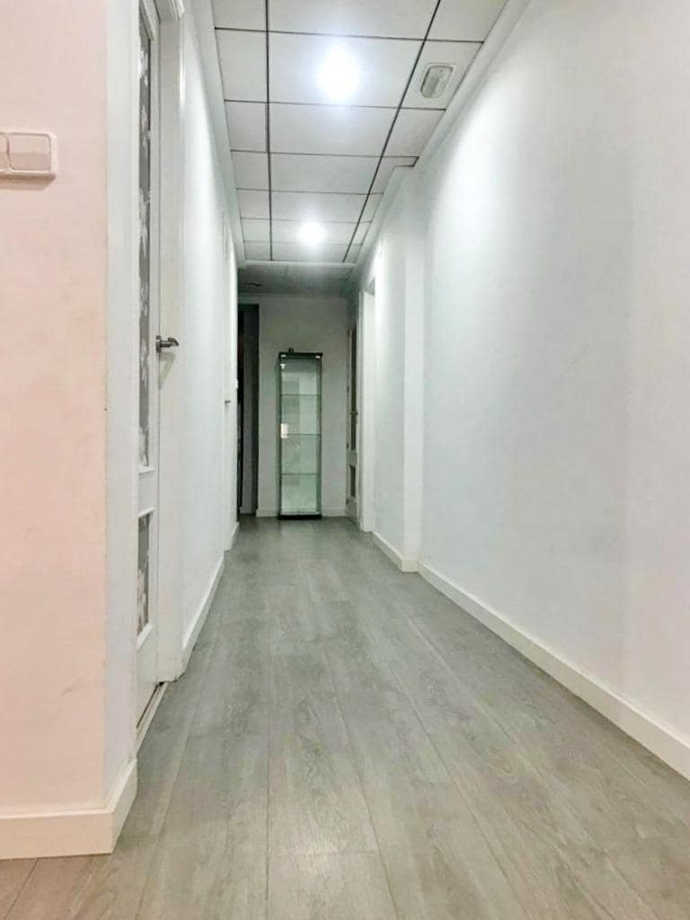 Commercieel te koop in Elche / Elx - € 75.000 (Ref: 9036560)