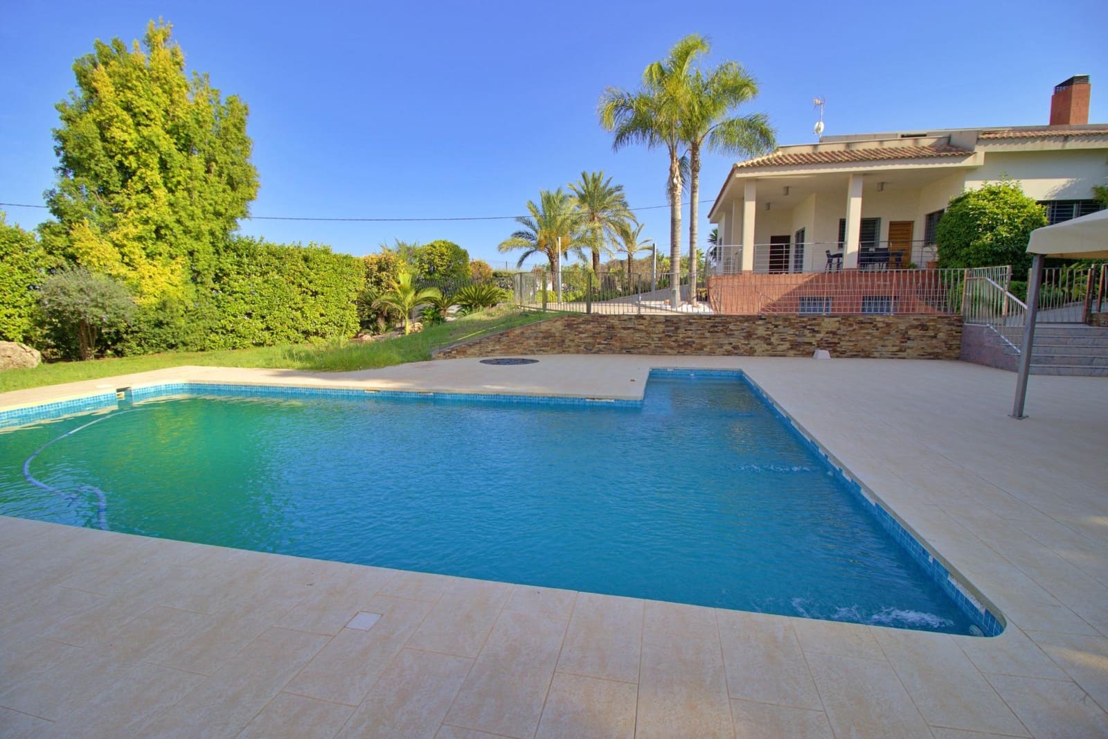 4 bedroom Villa for sale in Elche / Elx with pool garage - € 814,800 (Ref: 9099071)