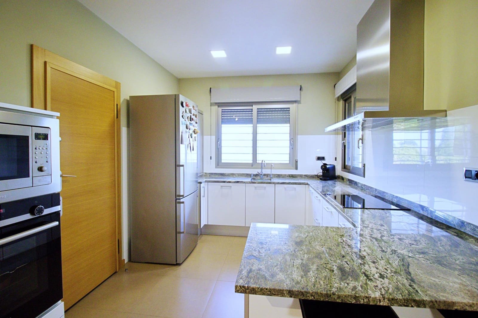 4 bedroom Villa for sale in Elche / Elx with pool garage - € 814,800 (Ref: 9099071)