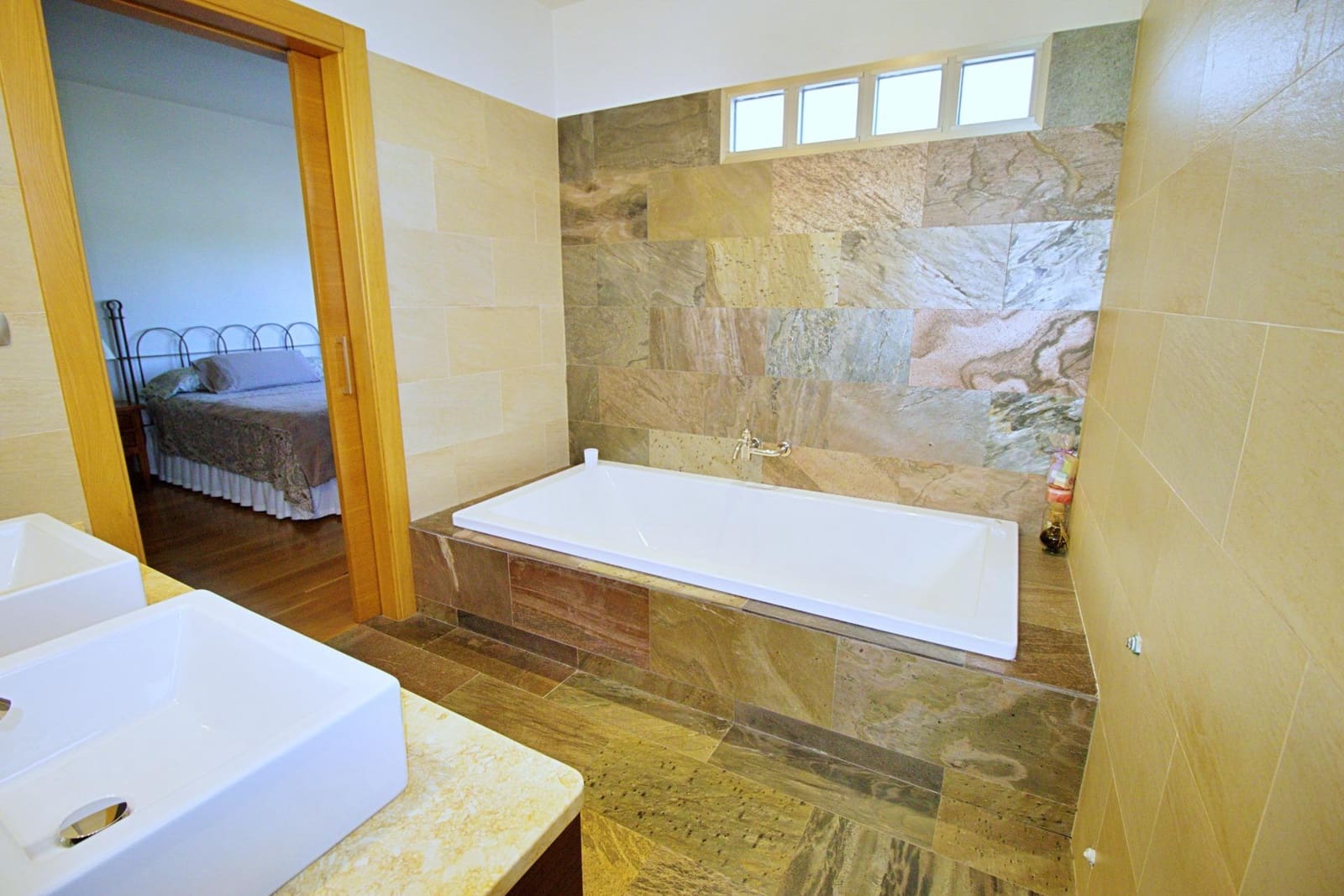 4 bedroom Villa for sale in Elche / Elx with pool garage - € 814,800 (Ref: 9099071)