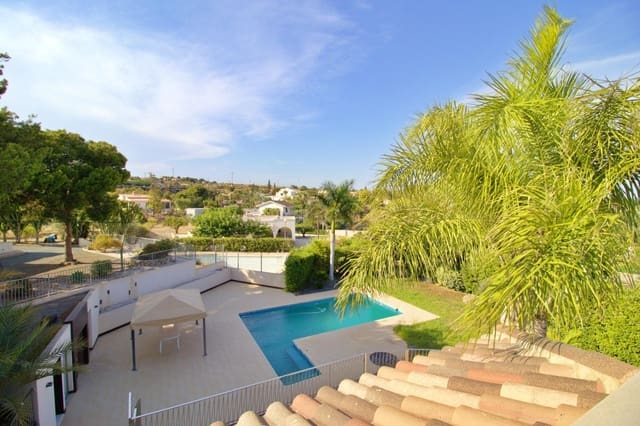 4 soveværelse Villa til salg i Elche / Elx med swimmingpool garage - € 840.000 (Ref: 9099071)