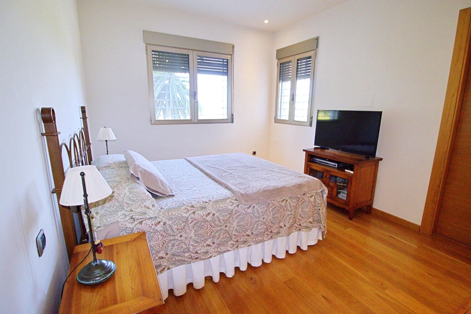 4 bedroom Villa for sale in Elche / Elx with pool garage - € 814,800 (Ref: 9099071)