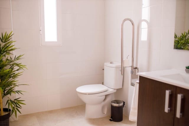 Business for sale in Ciudad Quesada, Rojales - € 200,000 (Ref: 9106499)