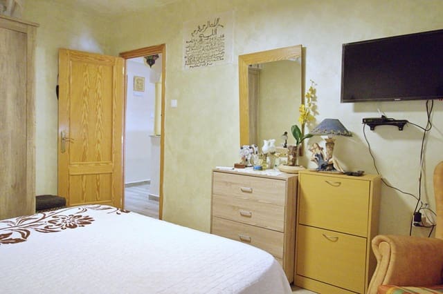 3 quarto Apartamento para venda em Centro, Elche / Elx - 125 000 € (Ref: 9106500)