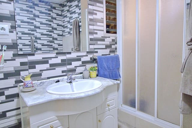 3 quarto Apartamento para venda em Centro, Elche / Elx - 125 000 € (Ref: 9106500)