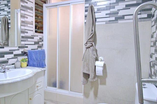 3 quarto Apartamento para venda em Centro, Elche / Elx - 125 000 € (Ref: 9106500)