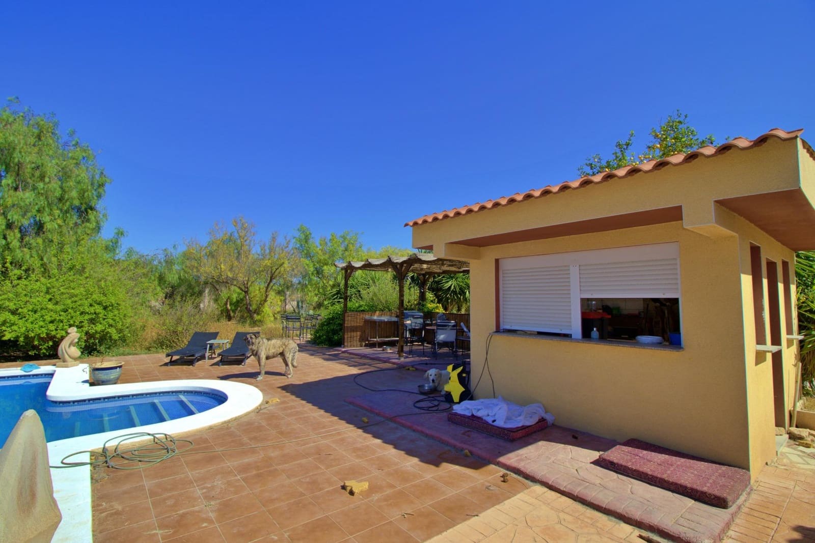 6 bedroom Villa for sale in Aspe with pool garage - € 330,000 (Ref: 9129723)