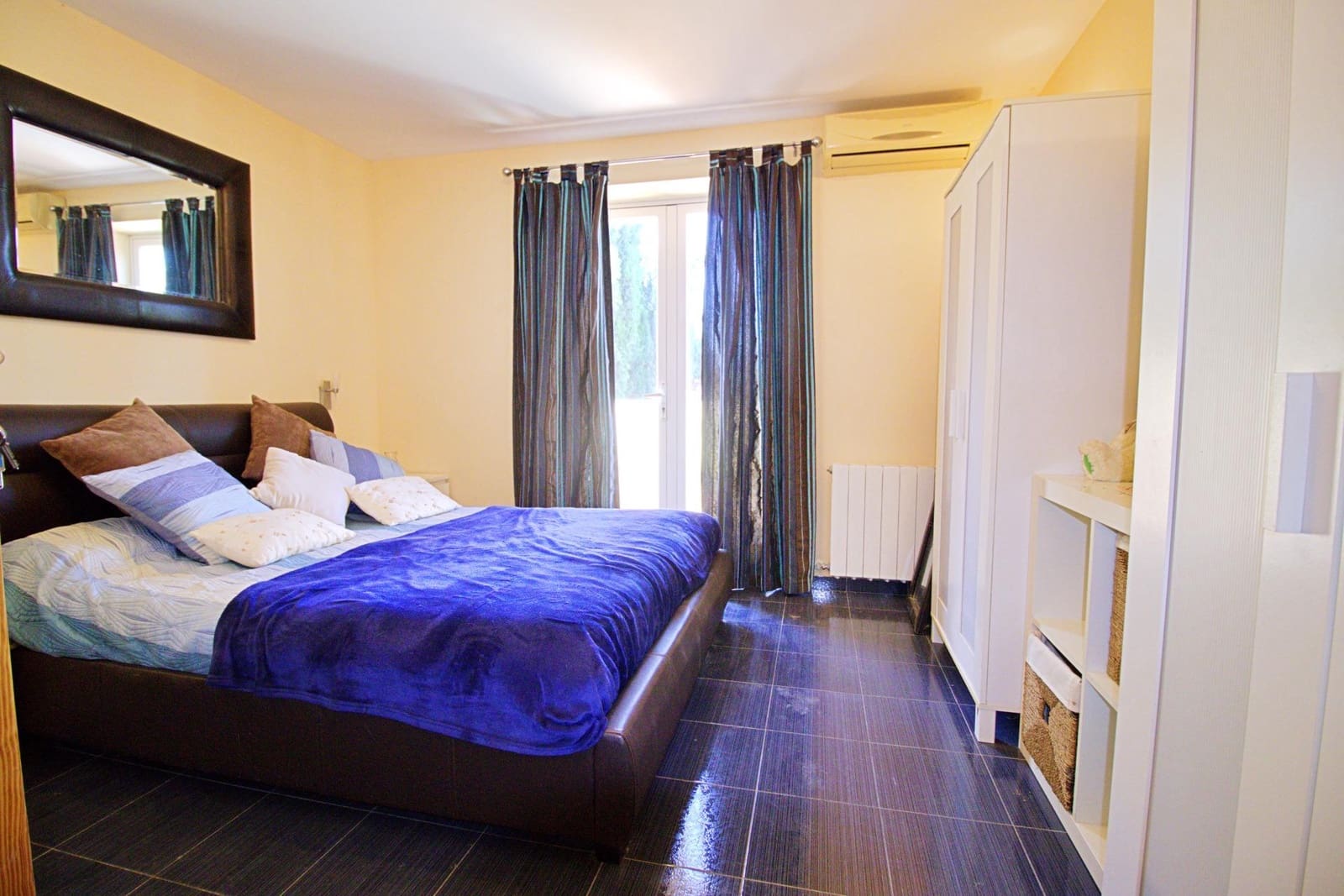 6 bedroom Villa for sale in Aspe with pool garage - € 330,000 (Ref: 9129723)