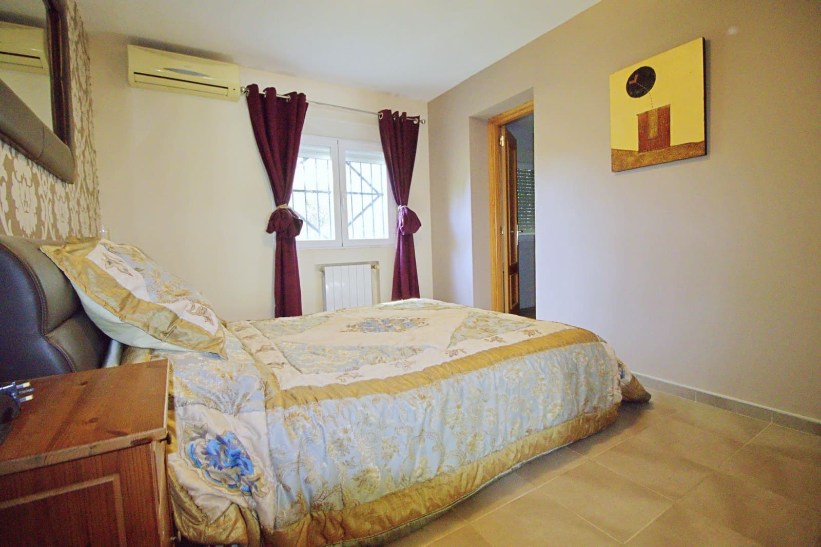 6 bedroom Villa for sale in Aspe with pool garage - € 330,000 (Ref: 9129723)