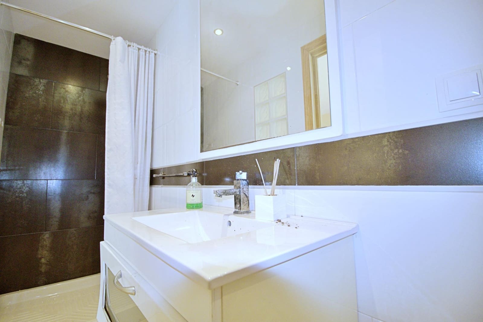 6 bedroom Villa for sale in Aspe with pool garage - € 330,000 (Ref: 9129723)