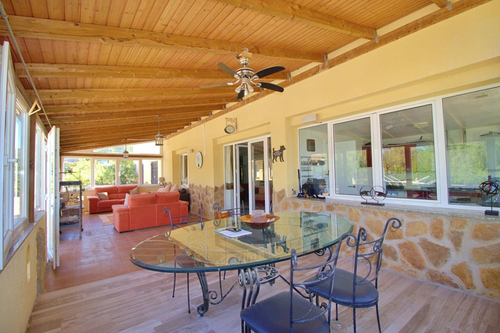 6 bedroom Villa for sale in Aspe with pool garage - € 330,000 (Ref: 9129723)