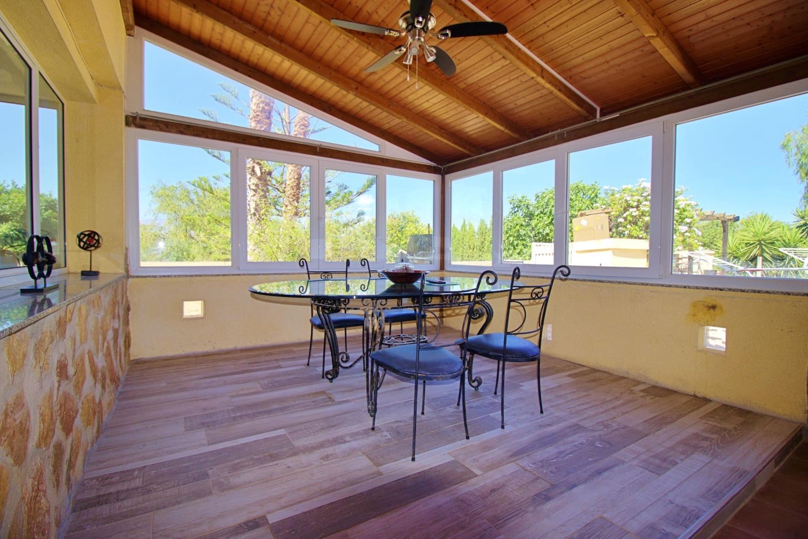 6 bedroom Villa for sale in Aspe with pool garage - € 330,000 (Ref: 9129723)