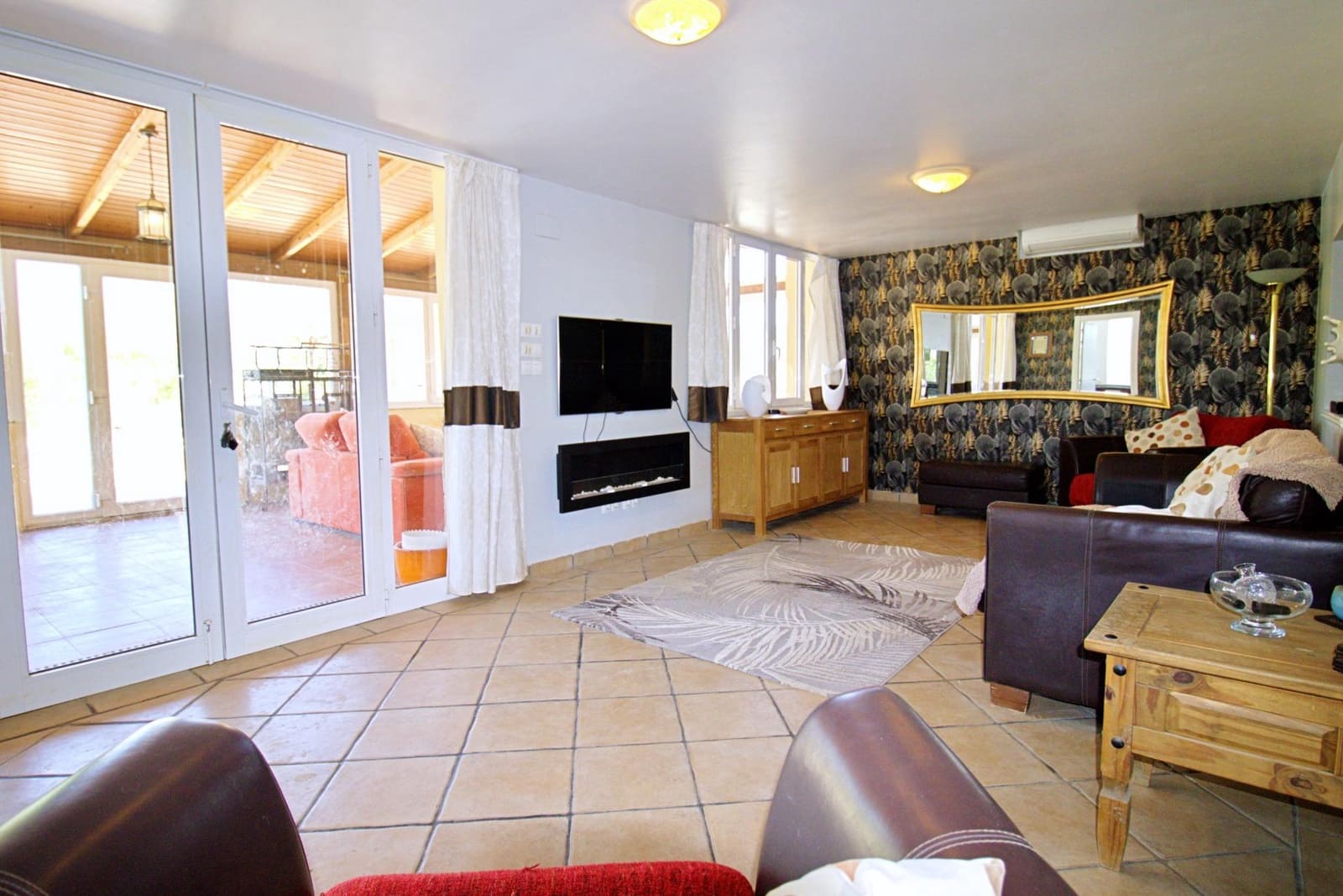 6 bedroom Villa for sale in Aspe with pool garage - € 330,000 (Ref: 9129723)