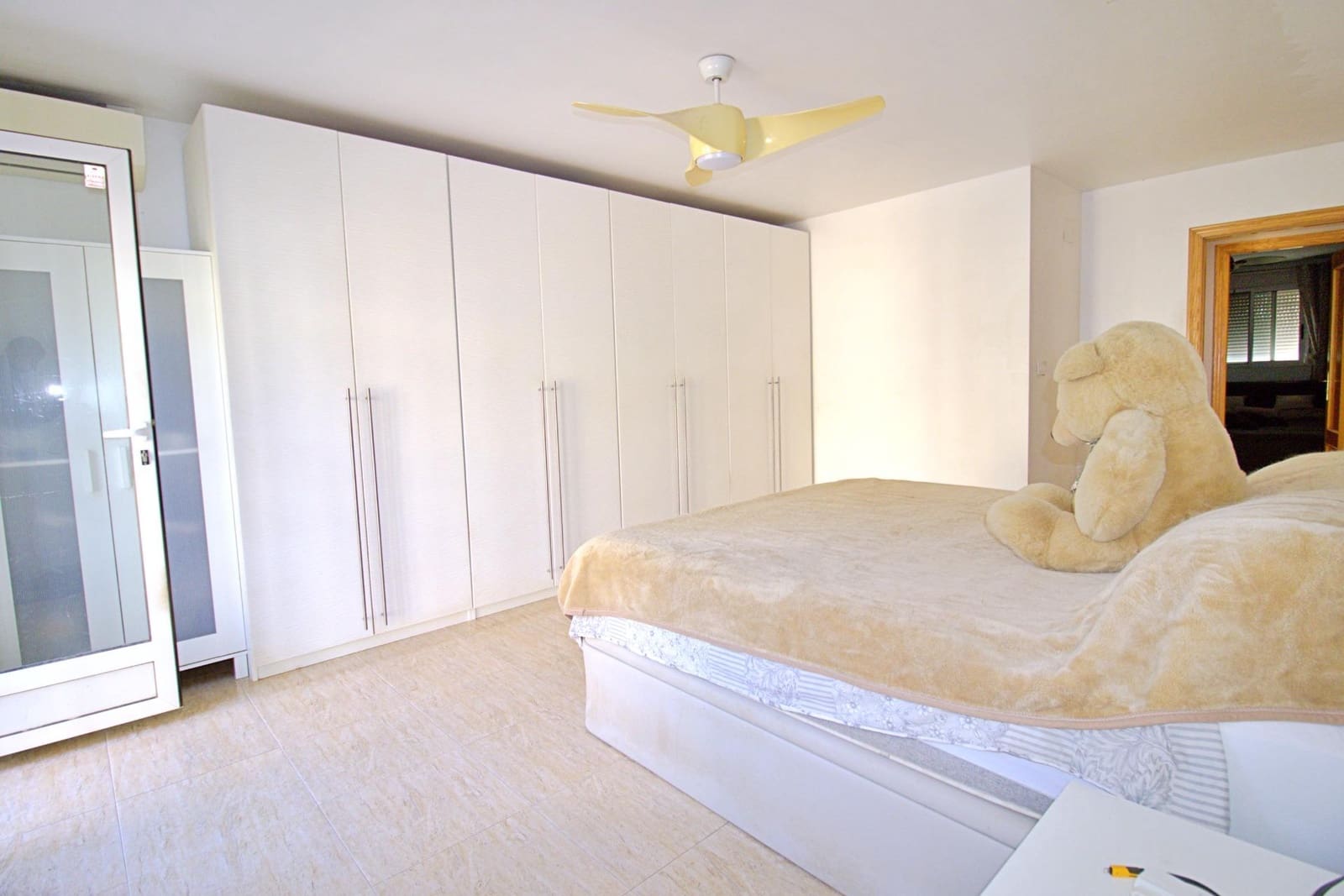 6 bedroom Villa for sale in Aspe with pool garage - € 330,000 (Ref: 9129723)