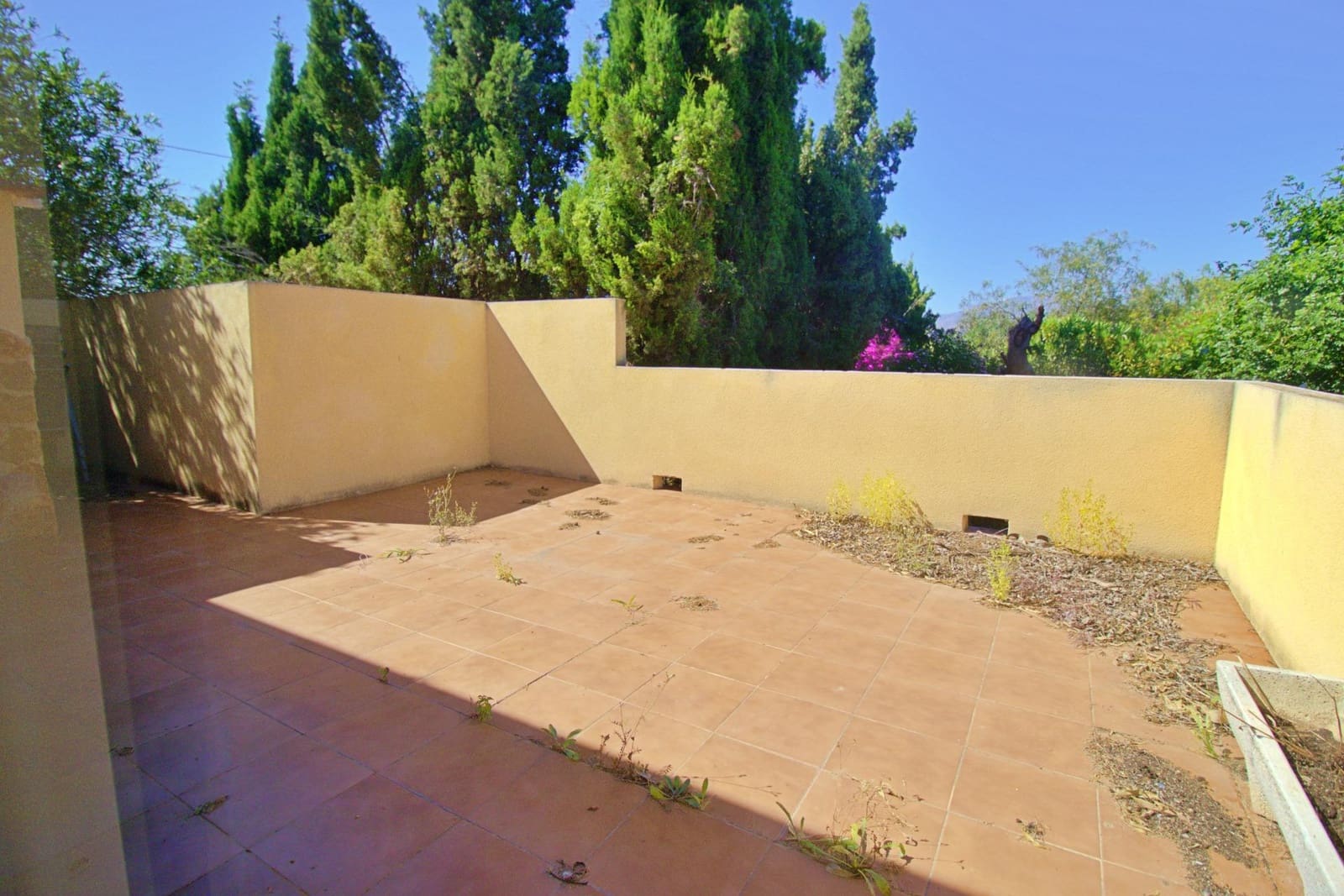 6 bedroom Villa for sale in Aspe with pool garage - € 330,000 (Ref: 9129723)