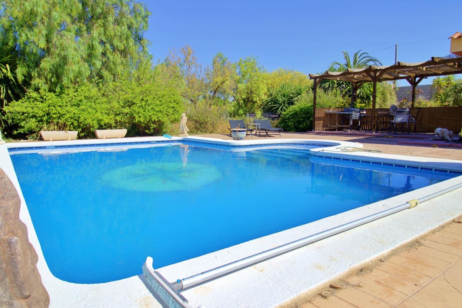 6 bedroom Villa for sale in Aspe with pool garage - € 330,000 (Ref: 9129723)