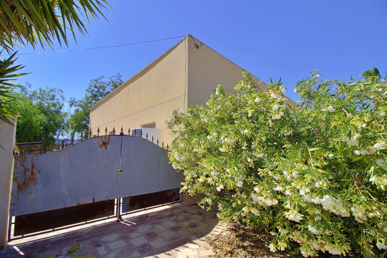 6 bedroom Villa for sale in Aspe with pool garage - € 330,000 (Ref: 9129723)