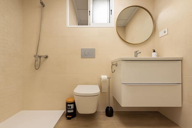 4 Zimmer Wohnung zu vermieten in Elche / Elx - 350 € (Ref: 9206792)