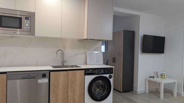 4 Zimmer Wohnung zu vermieten in Elche / Elx - 350 € (Ref: 9206792)