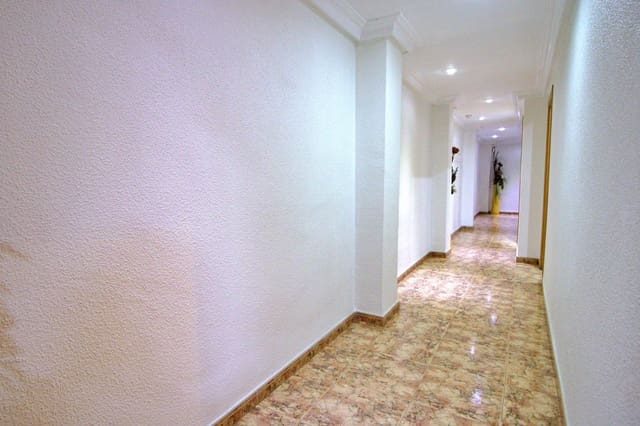 4 slaapkamer Flat te koop in Altabix, Elche / Elx - € 165.000 (Ref: 9215024)