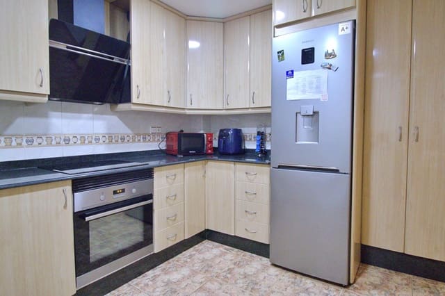 4 slaapkamer Flat te koop in Altabix, Elche / Elx - € 165.000 (Ref: 9215024)